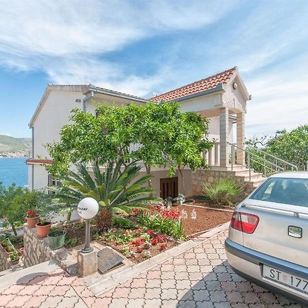 Apartments Natasa Трогир Экстерьер фото