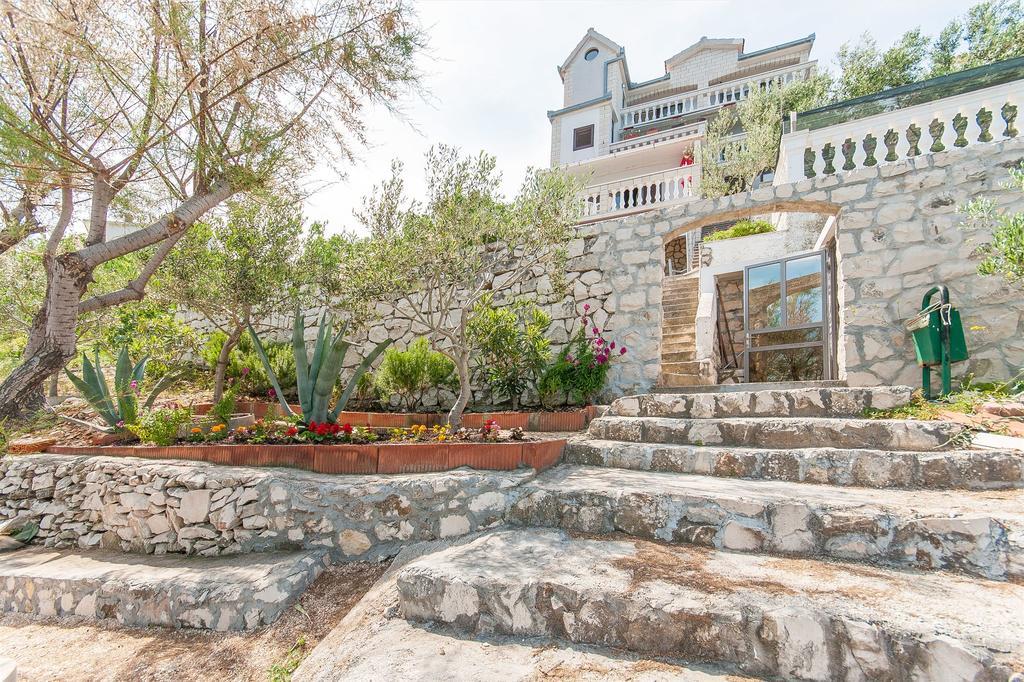 Apartments Natasa Трогир Экстерьер фото