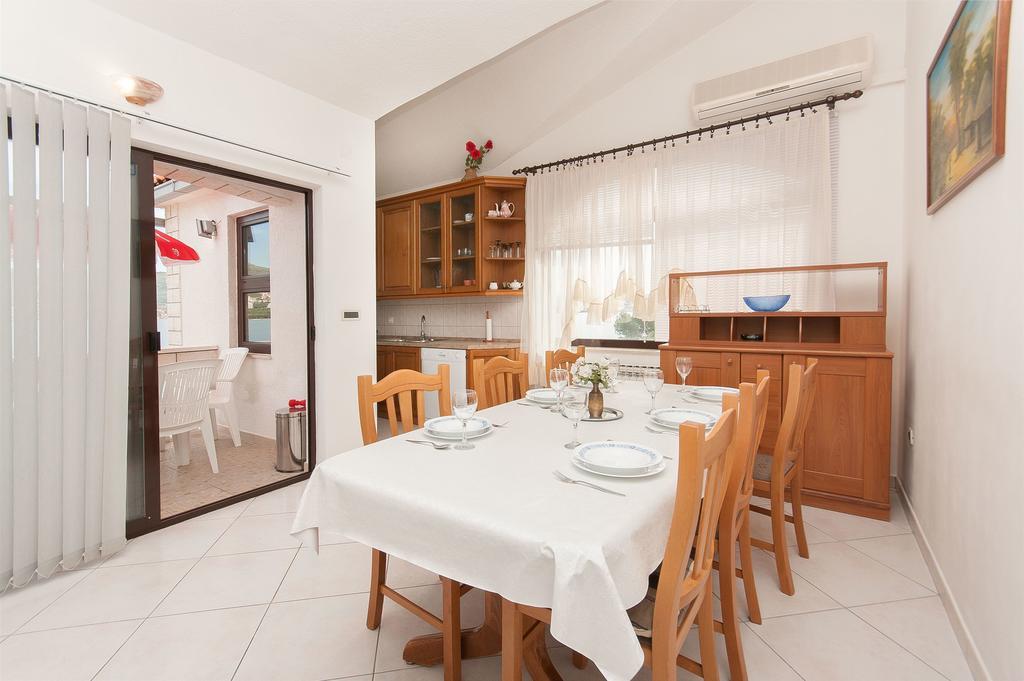 Apartments Natasa Трогир Экстерьер фото
