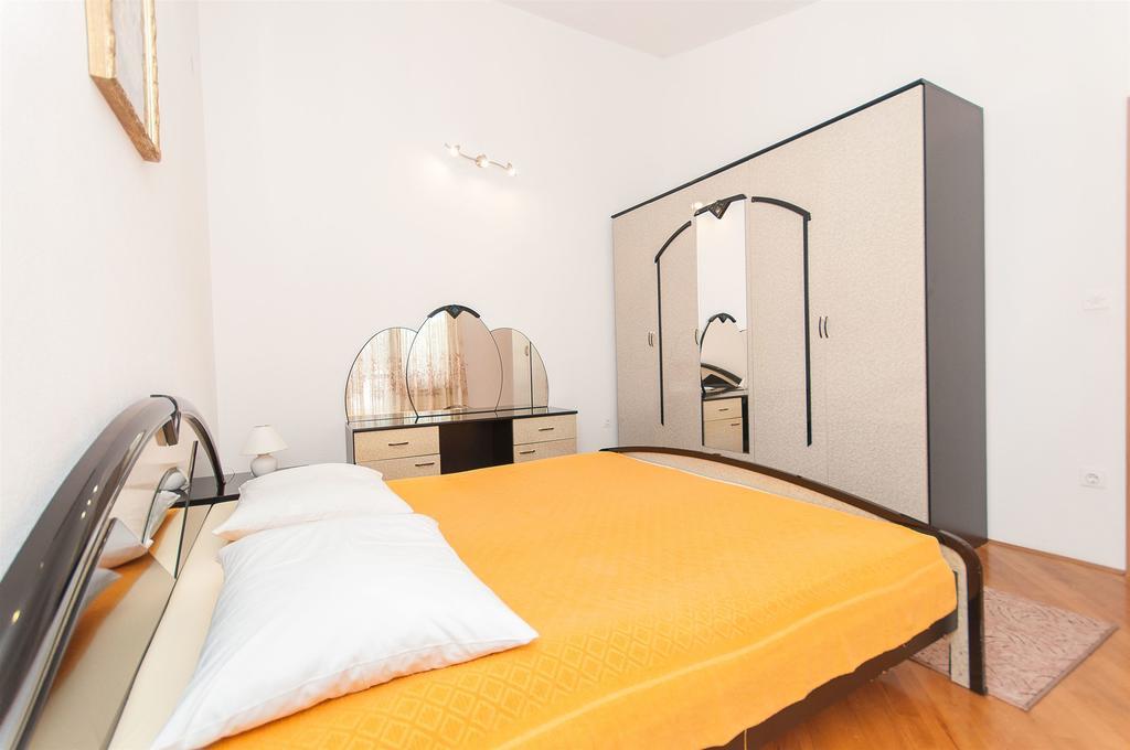 Apartments Natasa Трогир Экстерьер фото