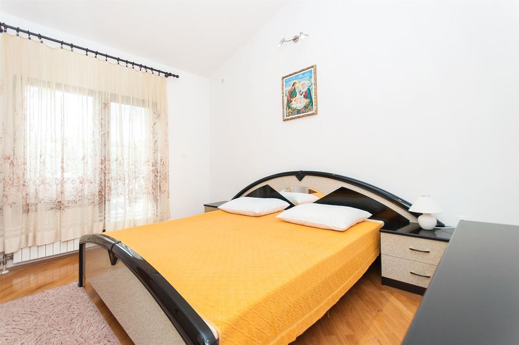 Apartments Natasa Трогир Экстерьер фото
