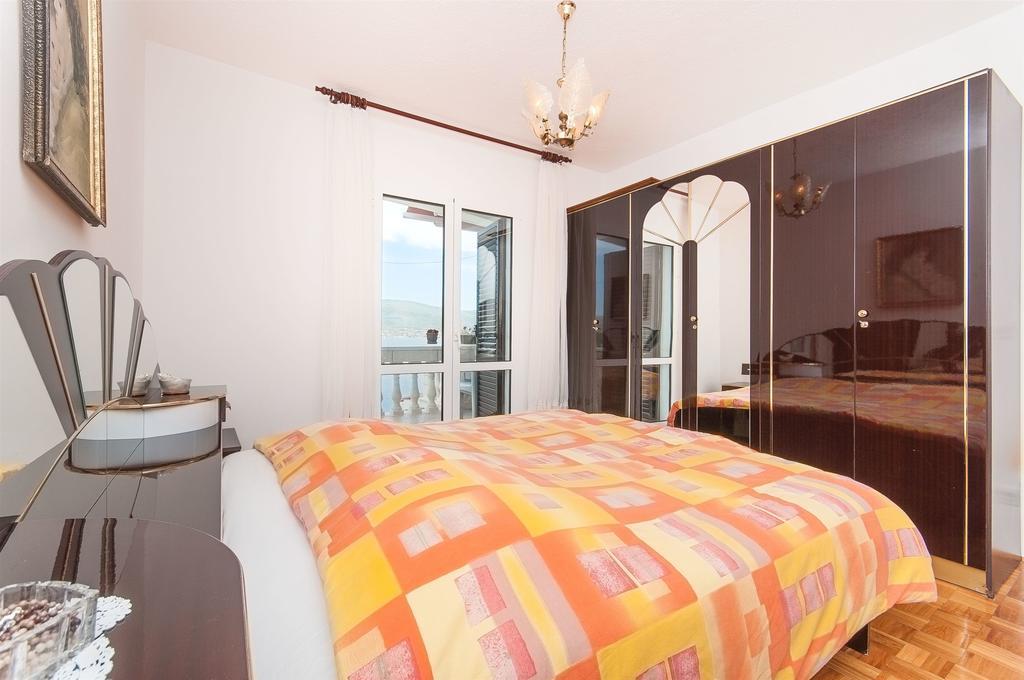 Apartments Natasa Трогир Экстерьер фото
